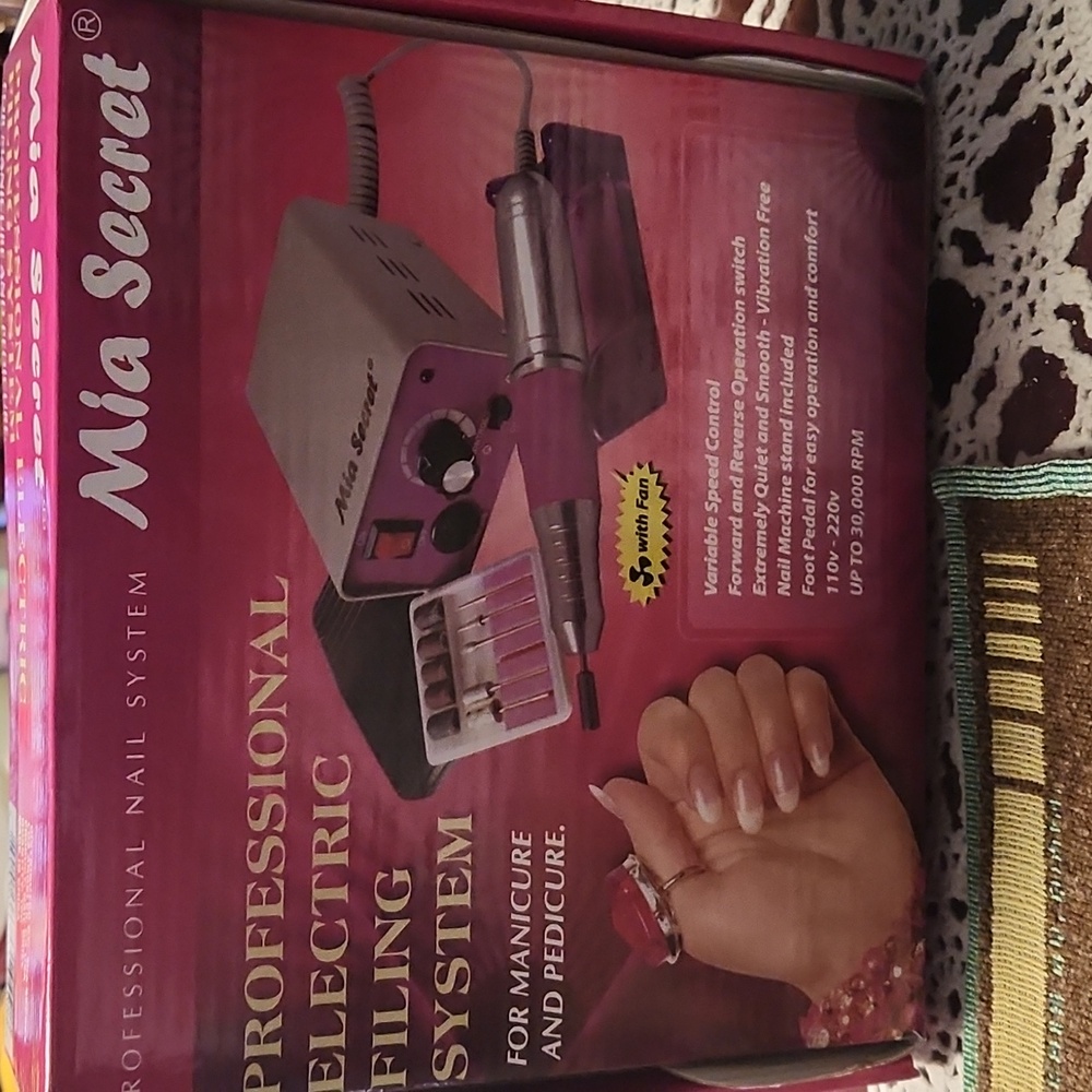 Mia secret professional nail system for manicure and pedicure